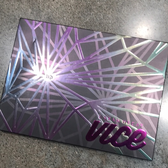 Urban Decay Vice eye shadow palette - Picture 1 of 2